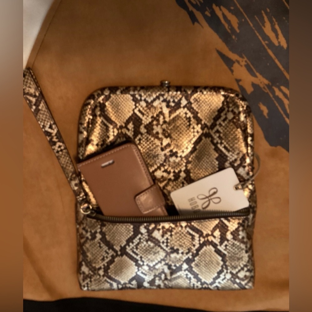 NWT Hobo Lauren Wristlet Golden Snake color